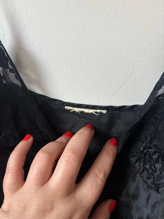 Vintage Lace Cami - Picture 3 of 4